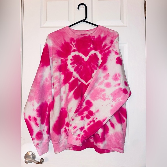 URBAN OUTFITTERS tie dyed heart sweatshirt. - Picture 4 of 6